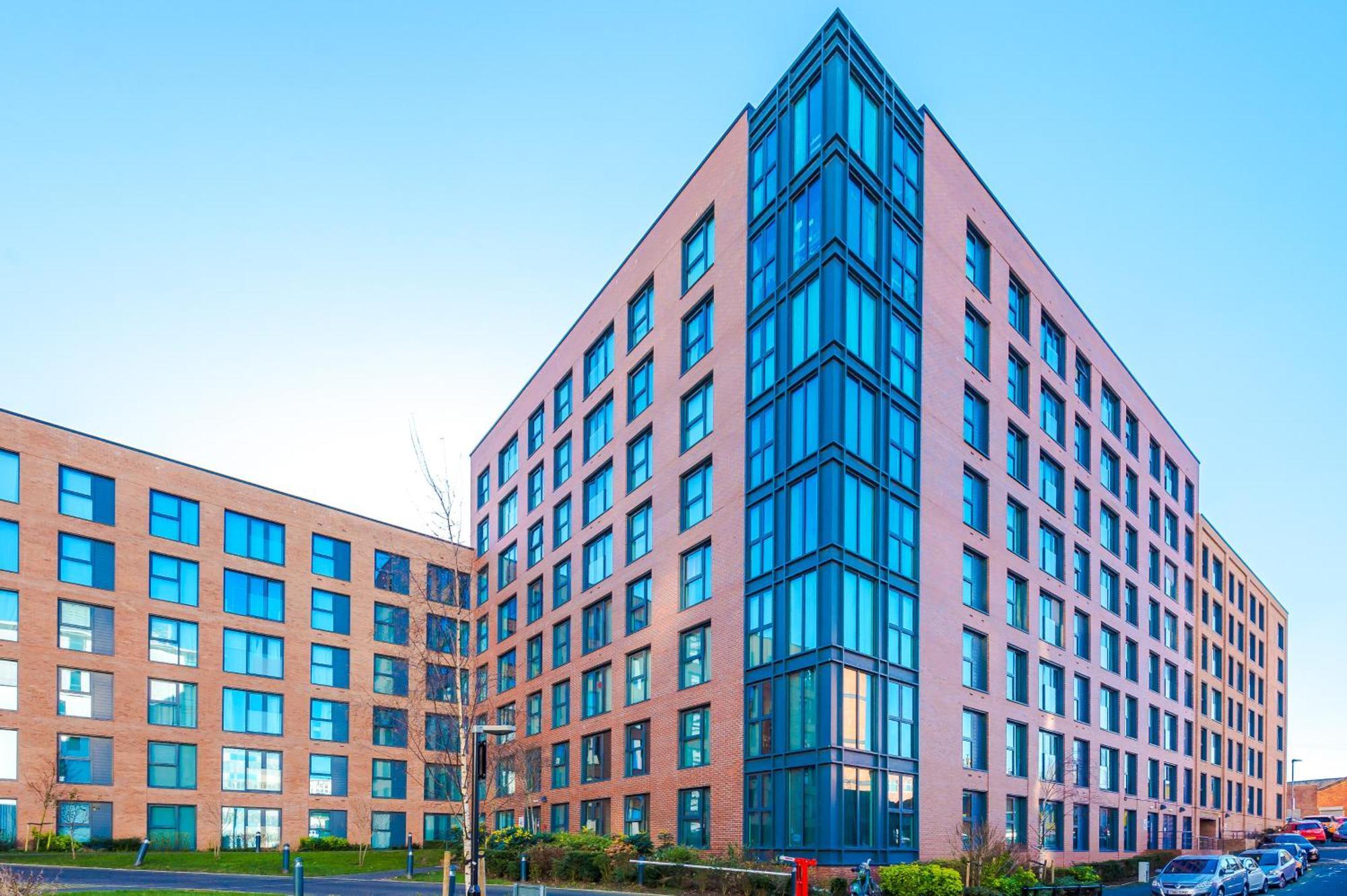 The Axium Suite- Free Parking, Near Station, Center, Fast Wifi, Up To 6 People! * Birmingham